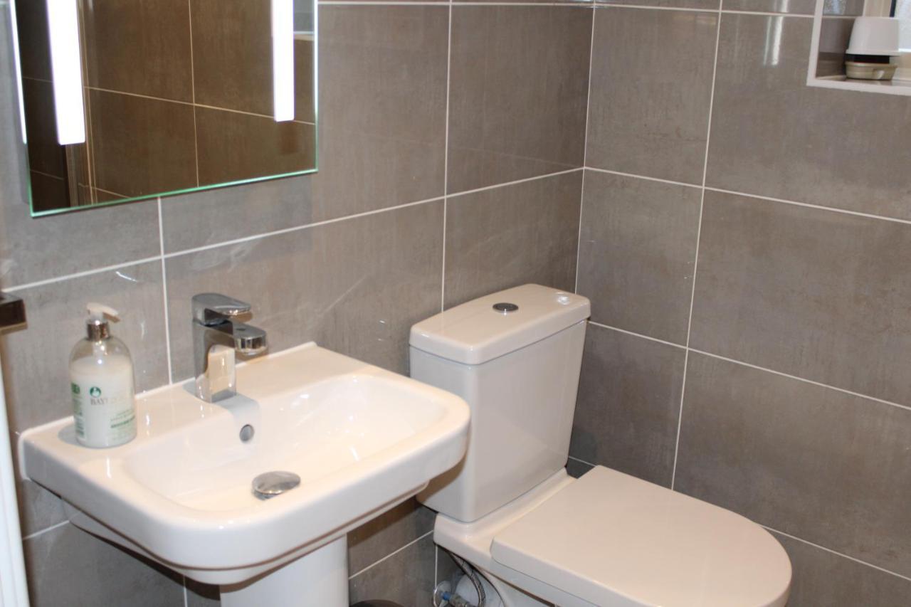 Haven - Spacious Luxury Home Perfect For Families, Couples And Contractors! 5Mins To Xscape And Junction 32! Castleford Eksteriør bilde