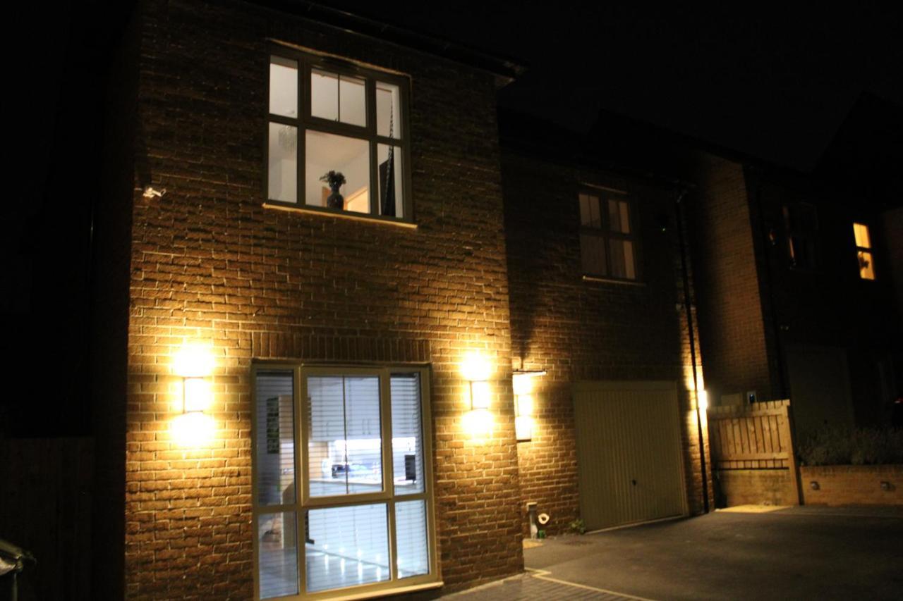 Haven - Spacious Luxury Home Perfect For Families, Couples And Contractors! 5Mins To Xscape And Junction 32! Castleford Eksteriør bilde